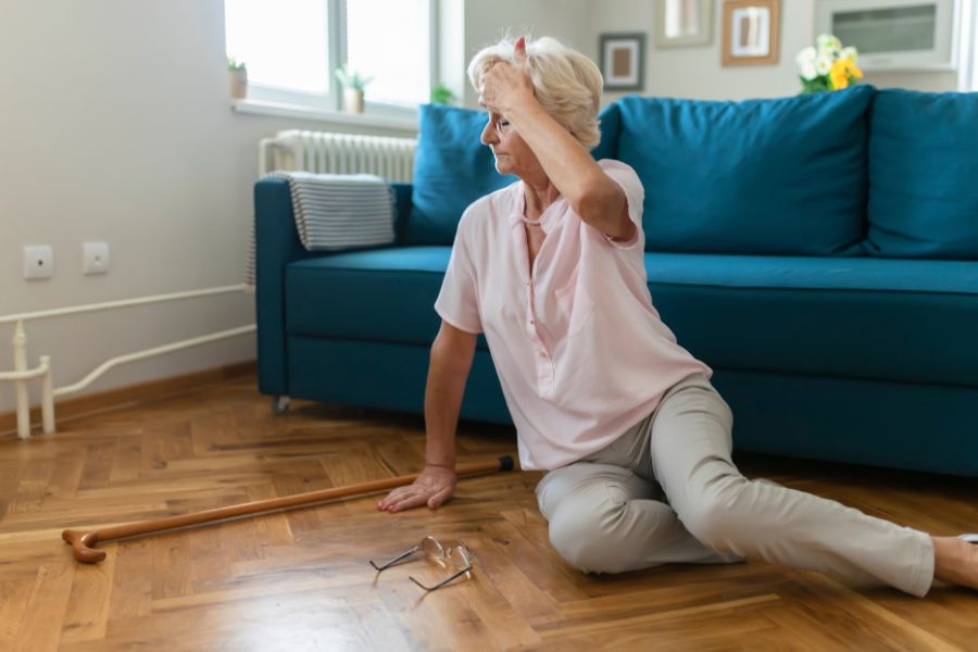 elderly-woman-fallen-down